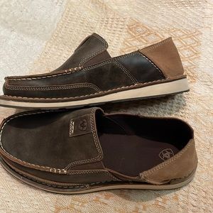 Ariat Men’s leather slip on shoe size 9EE